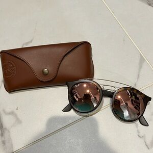 Ray- Ban 4256 Sunglasses
